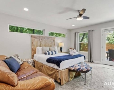 3013 E 16th St - Photo Thumbnail 10