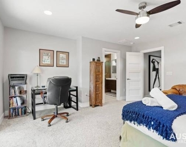 3013 E 16th St - Photo Thumbnail 11