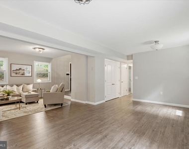8827 Lafayette Drive - Photo Thumbnail 35