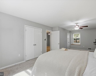 8827 Lafayette Drive - Photo Thumbnail 22