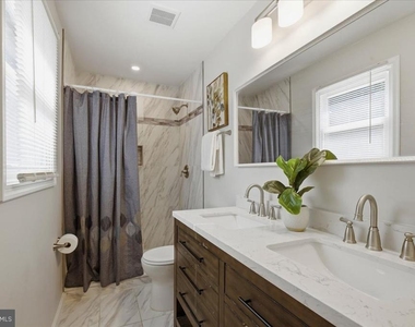 8827 Lafayette Drive - Photo Thumbnail 24