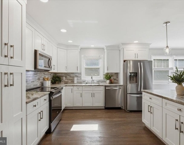 8827 Lafayette Drive - Photo Thumbnail 19