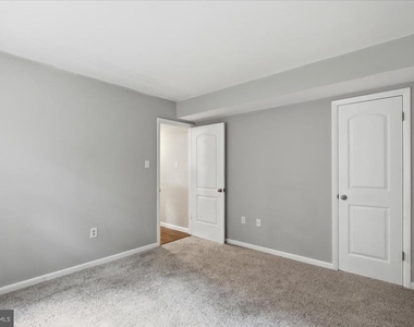 8827 Lafayette Drive - Photo Thumbnail 43
