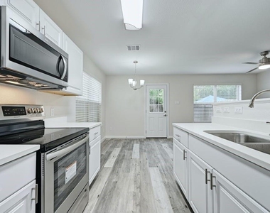 2320 Riddle Rd - Photo Thumbnail 12