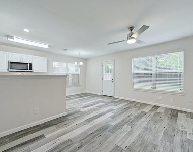 2320 Riddle Rd - Photo Thumbnail 6