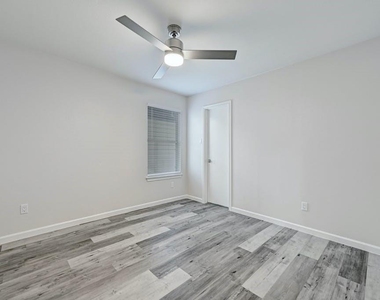 2320 Riddle Rd - Photo Thumbnail 19