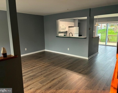 746 Villager Circle - Photo Thumbnail 18