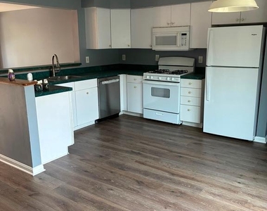 746 Villager Circle - Photo Thumbnail 5