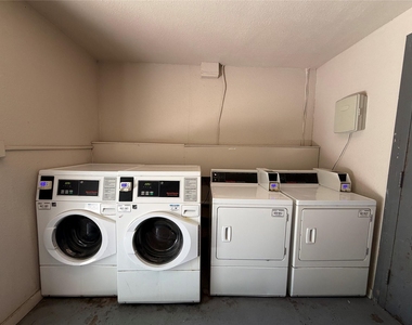 3106 Duval St - Photo Thumbnail 14
