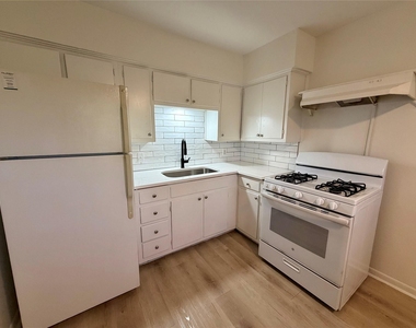 3106 Duval St - Photo Thumbnail 6