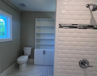 305 Moore Blvd - Photo Thumbnail 13