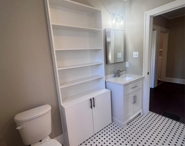 305 Moore Blvd - Photo Thumbnail 15
