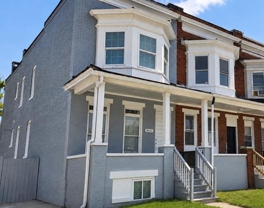 4031 Park Heights Avenue - Photo Thumbnail 2
