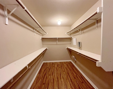 1817 Greyleaf Path - Photo Thumbnail 21