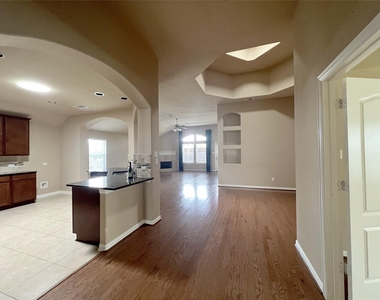 1817 Greyleaf Path - Photo Thumbnail 8