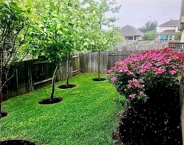 1817 Greyleaf Path - Photo Thumbnail 25
