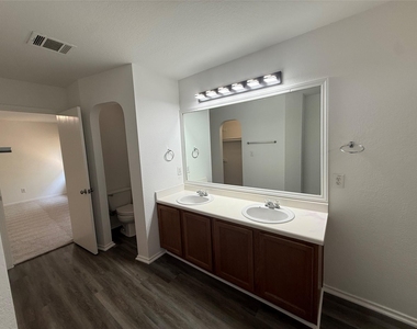 3311 Etheredge Dr - Photo Thumbnail 6