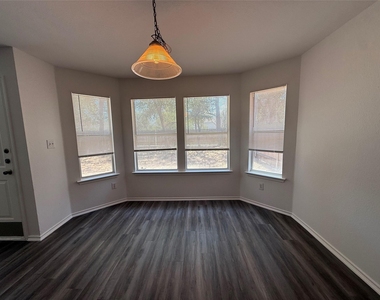 3311 Etheredge Dr - Photo Thumbnail 2