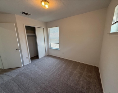 3311 Etheredge Dr - Photo Thumbnail 10