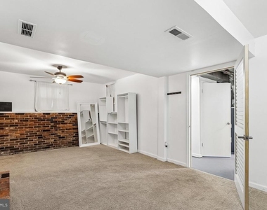 1134 Chinaberry Lane - Photo Thumbnail 16