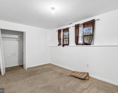 1134 Chinaberry Lane - Photo Thumbnail 18