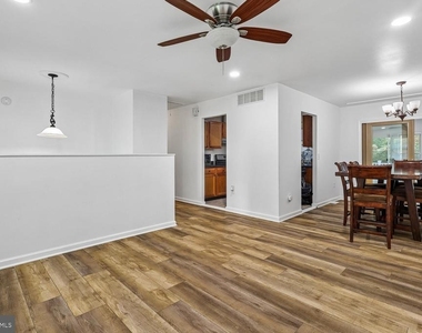 1134 Chinaberry Lane - Photo Thumbnail 5