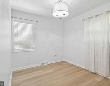 1134 Chinaberry Lane - Photo Thumbnail 14