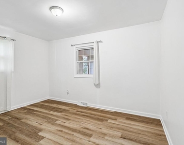 1134 Chinaberry Lane - Photo Thumbnail 11