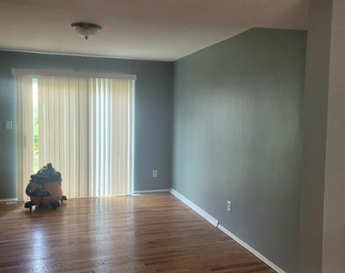 474 Norvelle Court - Photo Thumbnail 3