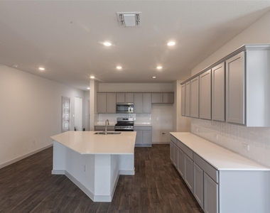 2913 Louris Ln - Photo Thumbnail 14