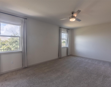 2913 Louris Ln - Photo Thumbnail 17