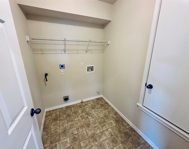 408 Yucca House Dr - Photo Thumbnail 34