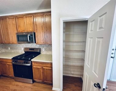 408 Yucca House Dr - Photo Thumbnail 15