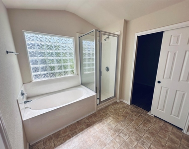 408 Yucca House Dr - Photo Thumbnail 29