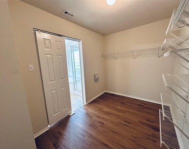 408 Yucca House Dr - Photo Thumbnail 31
