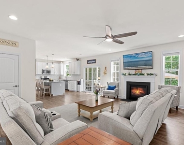 26178 E Old Gate Drive - Photo Thumbnail 6