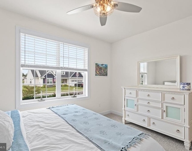 26178 E Old Gate Drive - Photo Thumbnail 19