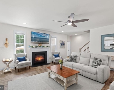 26178 E Old Gate Drive - Photo Thumbnail 4