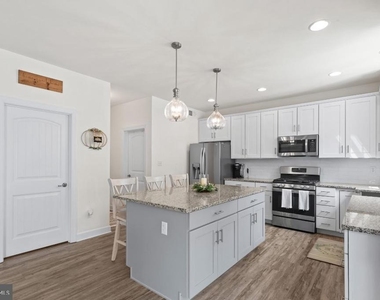 26178 E Old Gate Drive - Photo Thumbnail 7