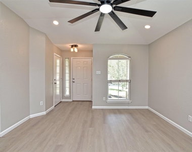 238 Wild Plum - Photo Thumbnail 4