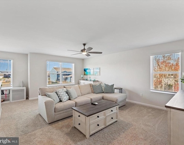 34034 Gooseberry Avenue - Photo Thumbnail 5