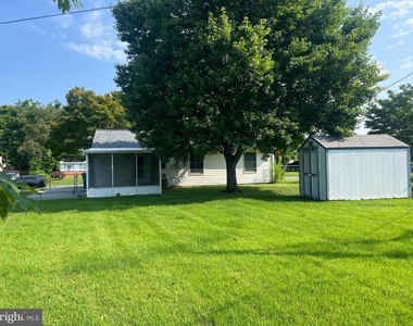 211 N Brownleaf Road - Photo Thumbnail 14