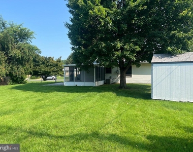 211 N Brownleaf Road - Photo Thumbnail 15