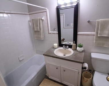 300 Franklin Blvd - Photo Thumbnail 4