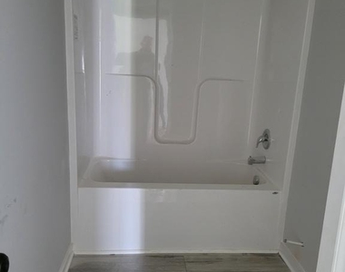 10411 S Dupont Highway - Photo Thumbnail 7