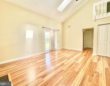 183 Stoney Drive - Photo Thumbnail 4