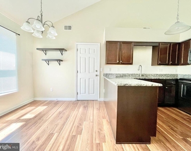 183 Stoney Drive - Photo Thumbnail 9