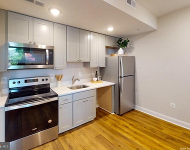 220 Hamilton Street Nw - Photo Thumbnail 1