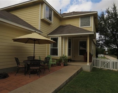 1024 Peyton Pl - Photo Thumbnail 9
