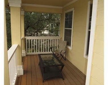 1024 Peyton Pl - Photo Thumbnail 5